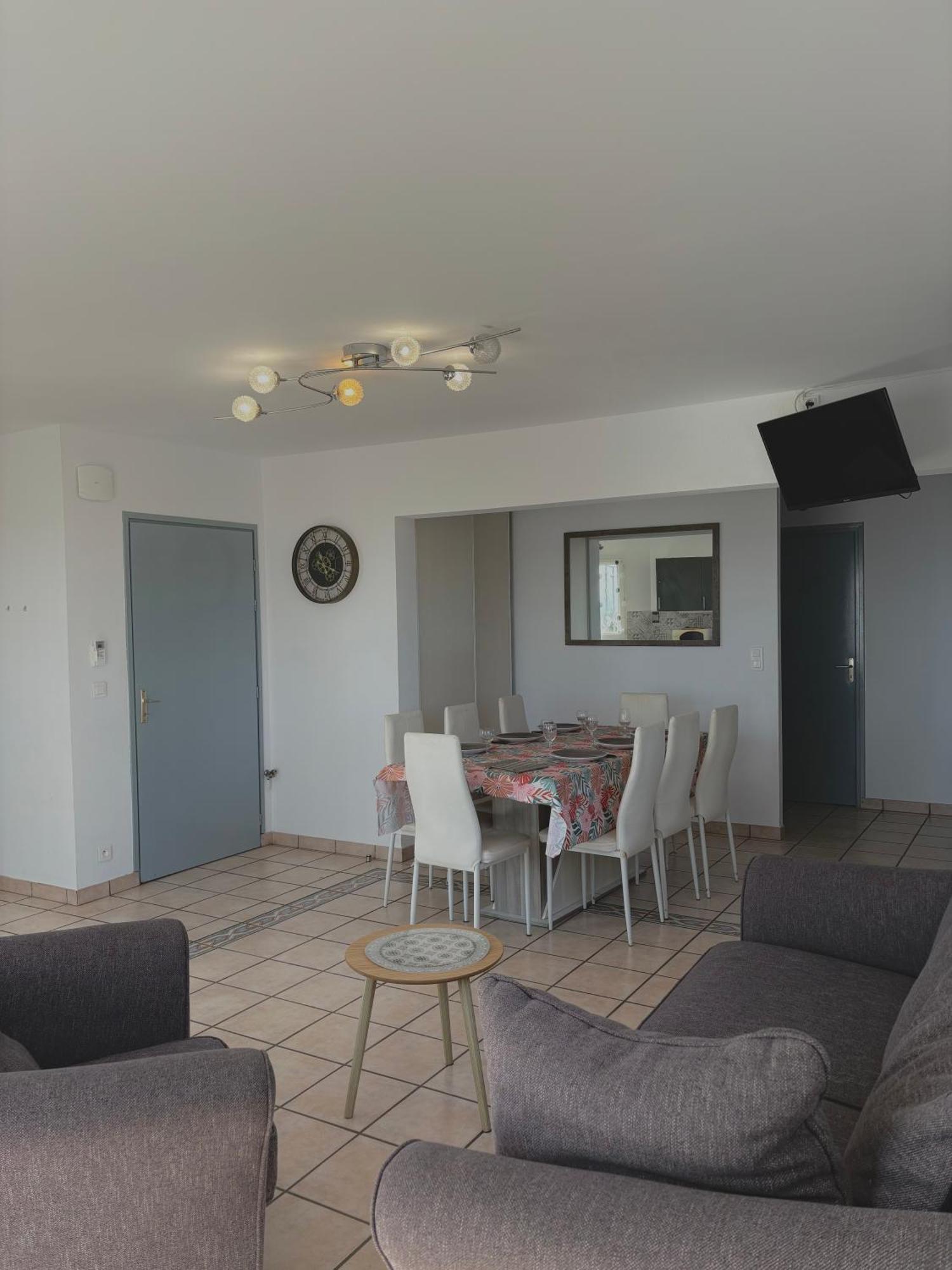 Appartement 7 personnes face mer 7BLION37 Le Barcarès Extérieur photo